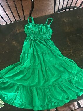 NWoT Kelly Green women’s medium chelsie and Theodore Maxi dress